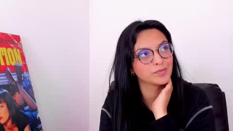 Snapshot of saam_collins69 chatting on May 27, 4:37 pm Val online show from May 27, 4:37 pm