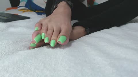 Snapshot of saaramiller_ chatting on December 11, 4:49 am saaramiller online show from December 11, 4:49 am