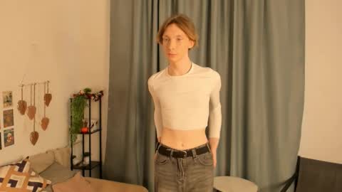 sableflux online show from February 28, 5:52 am