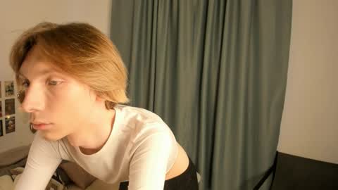 sableflux online show from March 1, 5:42 am