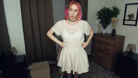 Snapshot of sabr1naa chatting on December 4, 7:06 am Sabrina online show from December 4, 7:06 am