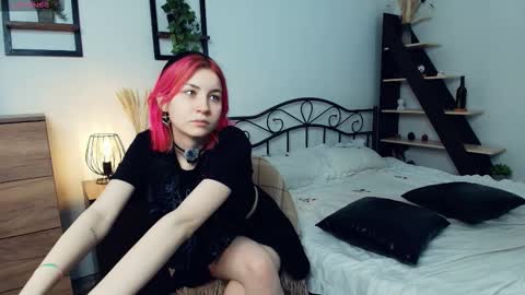 Snapshot of sabr1naa chatting on December 14, 7:25 am Sabrina online show from December 14, 7:25 am