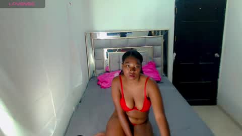 sabriana_smith1 online show from July 11, 4:59 am