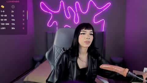 Snapshot of sabrina_bloom_ chatting on October 13, 1:44 pm sabri online show from October 13, 1:44 pm