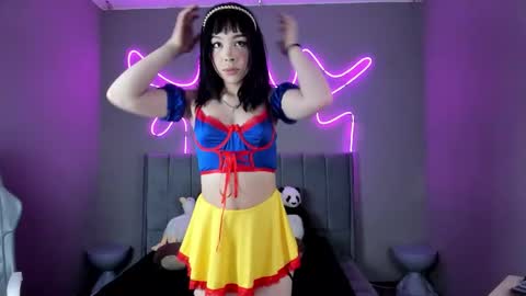 Snapshot of sabrina_bloom_ chatting on October 18, 12:50 pm sabri online show from October 18, 12:50 pm