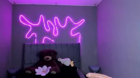 Snapshot of sabrina_bloom_ chatting on October 21, 12:50 pm sabri online show from October 21, 12:50 pm