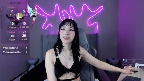 Snapshot of sabrina_bloom_ chatting on October 25, 1:29 pm sabri online show from October 25, 1:29 pm