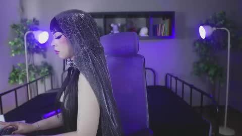 Snapshot of sabrina_bloom_ chatting on November 12, 1:11 pm sabri online show from November 12, 1:11 pm