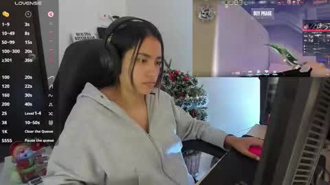 Angie  online show from December 20, 5:09 pm