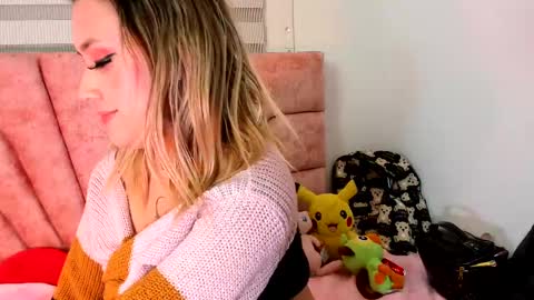 Snapshot of sabrina_cole chatting on March 1, 6:46 am . Sabrina Cole . online show from March 1, 6:46 am