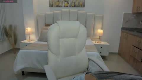 Snapshot of sabrina_nova chatting on June 30, 12:33 am Sabrina online show from June 30, 12:33 am