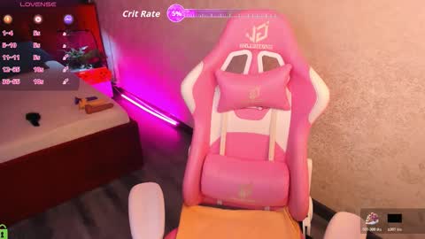 Snapshot of sabrina_sven chatting on October 24, 10:39 pm GMT7TueWedThuFriSatSun 0100am-0700am online show from October 24, 10:39 pm