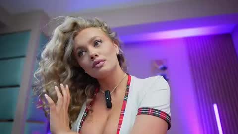 Snapshot of sabrinajadex chatting on May 8, 7:14 am SabrinaJade online show from May 8, 7:14 am