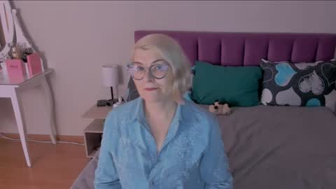 Sabrina MacMarren online show from January 28, 2:53 pm