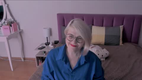 Sabrina MacMarren online show from February 1, 4:22 pm