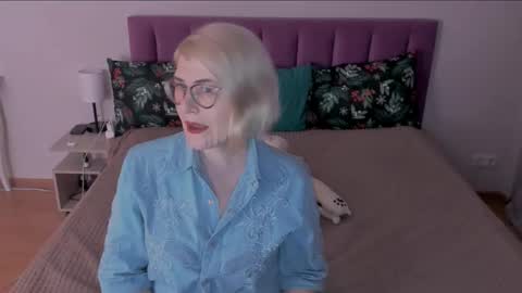 Sabrina MacMarren online show from February 11, 5:26 am