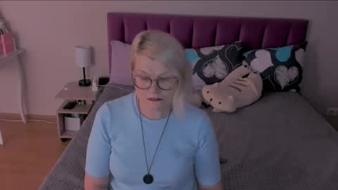 Sabrina MacMarren online show from February 15, 6:55 pm