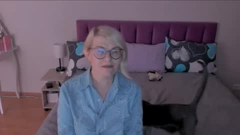 Sabrina MacMarren online show from February 23, 4:02 pm