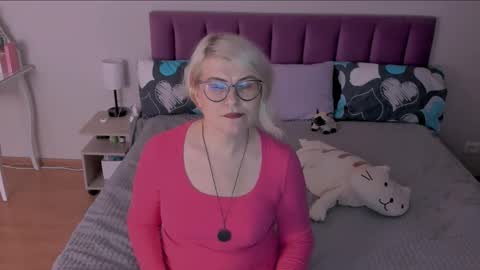 Sabrina MacMarren online show from February 25, 5:15 pm