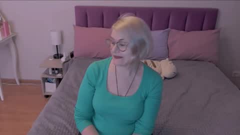 Sabrina MacMarren online show from March 10, 8:56 pm