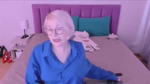 Sabrina MacMarren online show from September 25, 2:54 pm