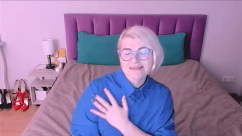 Sabrina MacMarren online show from October 24, 8:49 pm