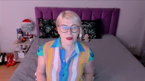 Sabrina MacMarren online show from January 12, 2:44 pm