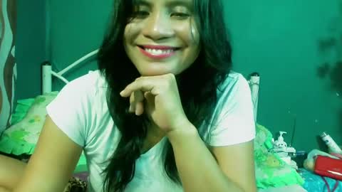 Snapshot of sabrinamae69 chatting on January 31, 1:45 pm naden online show from January 31, 1:45 pm