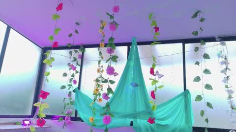 Snapshot of sabrinaspell_ chatting on October 31, 11:44 am S A B R I N A online show from October 31, 11:44 am