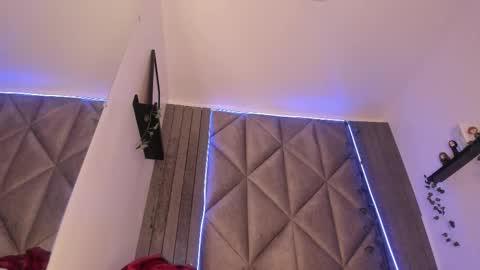 Snapshot of sabrinaspell_ chatting on November 7, 11:32 am S A B R I N A online show from November 7, 11:32 am