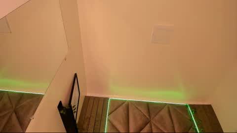 Snapshot of sabrinaspell_ chatting on November 28, 11:35 am S A B R I N A online show from November 28, 11:35 am