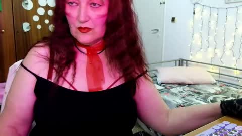 Snapshot of sabrinaxlovess chatting on June 5, 6:13 pm SabrinaXlovess online show from June 5, 6:13 pm