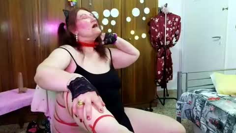 SabrinaXlovess online show from June 29, 5:02 pm