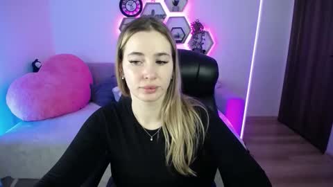 Sabrina Violet online show from February 9, 9:02 am