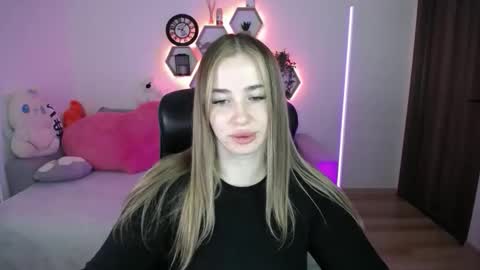 Sabrina Violet online show from May 3, 8:09 am