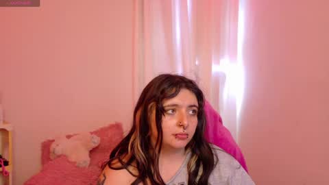 Snapshot of sachi_meow chatting on May 18, 3:29 pm Ig online show from May 18, 3:29 pm