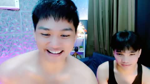 Snapshot of sachi_saint chatting on March 6, 12:01 pm Sachi online show from March 6, 12:01 pm