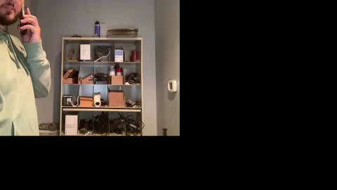 Snapshot of sacredroses chatting on October 20, 2:17 pm sacredroses online show from October 20, 2:17 pm