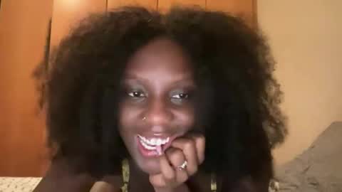 Snapshot of sade991803 chatting on May 11, 9:26 am Onika online show from May 11, 9:26 am