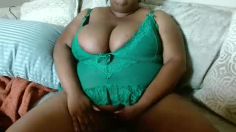 sade_dreams online show from October 23, 3:39 am