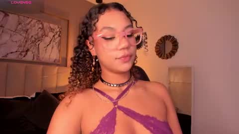 Sophie online show from July 9, 3:32 am