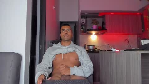 Snapshot of sag_1998 chatting on December 26, 1:40 am Sag online show from December 26, 1:40 am