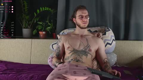 Adam online show from September 15, 2:50 pm