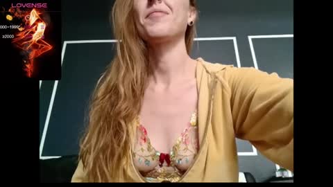 Snapshot of sage_thesapio chatting on April 22, 2:25 am Spero online show from April 22, 2:25 am