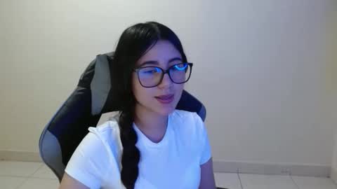 Snapshot of sahaliefox_ chatting on November 14, 8:29 pm Sahaliefox online show from November 14, 8:29 pm