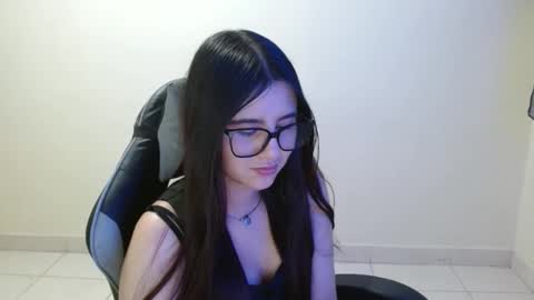 Snapshot of sahaliefox_ chatting on November 18, 9:08 pm Sahaliefox online show from November 18, 9:08 pm