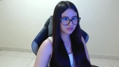 Snapshot of sahaliefox_ chatting on November 19, 9:37 pm Sahaliefox online show from November 19, 9:37 pm