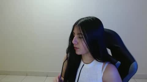 Sahaliefox  online show from May 28, 9:12 pm