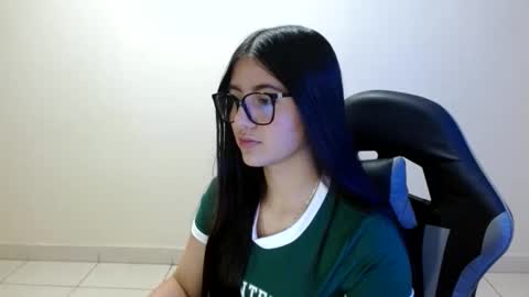 Sahaliefox  online show from May 29, 10:08 pm