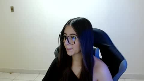 Snapshot of sahaliefox_ chatting on June 25, 9:41 pm Sahaliefox online show from June 25, 9:41 pm
